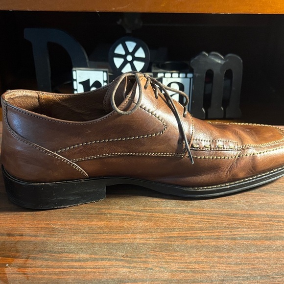 Johnston & Murphy Tan Leather Oxford Dress Shoes - Picture 3 of 11